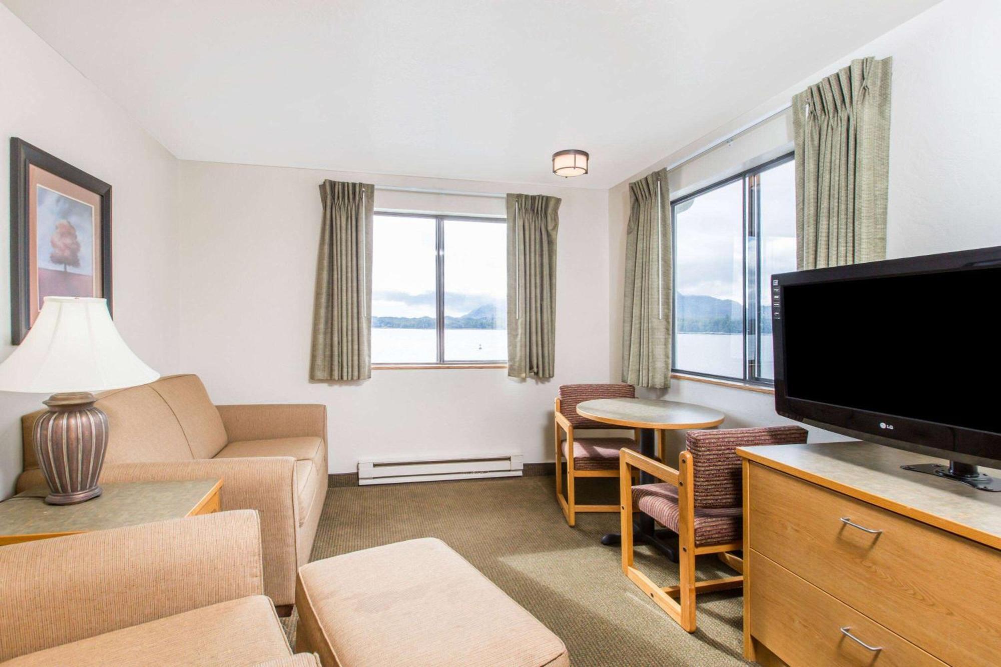 ซูเปอร์ 8 บาย วินด์แฮม เคตชิคาน Hotel ภายนอก รูปภาพ